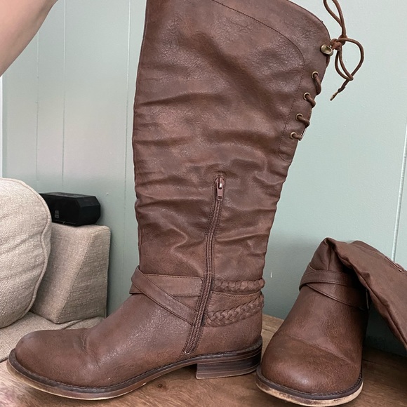 XOXO Womens Montclair Closed Toe Knee High Boots - Picture 2 of 6